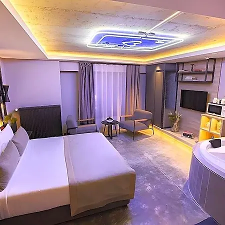 Aparthotel Cityloft 64 4*